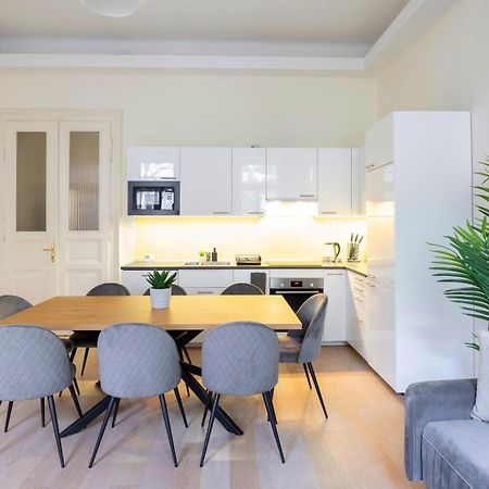 Exclusive & Spacious Central Residence W/ 4Bedrm 2Bathrm Budapeste Exterior foto