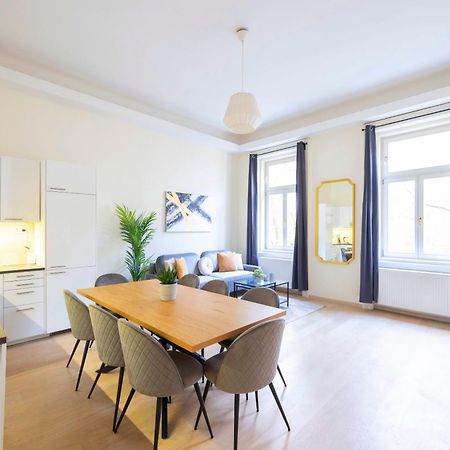 Exclusive & Spacious Central Residence W/ 4Bedrm 2Bathrm Budapeste Exterior foto